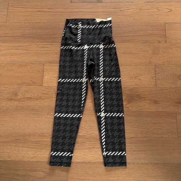 Aerie Offline Real Me Xtra 7/8 Houndstooth Leggings Medium Short NEW! - Picture 3 of 7